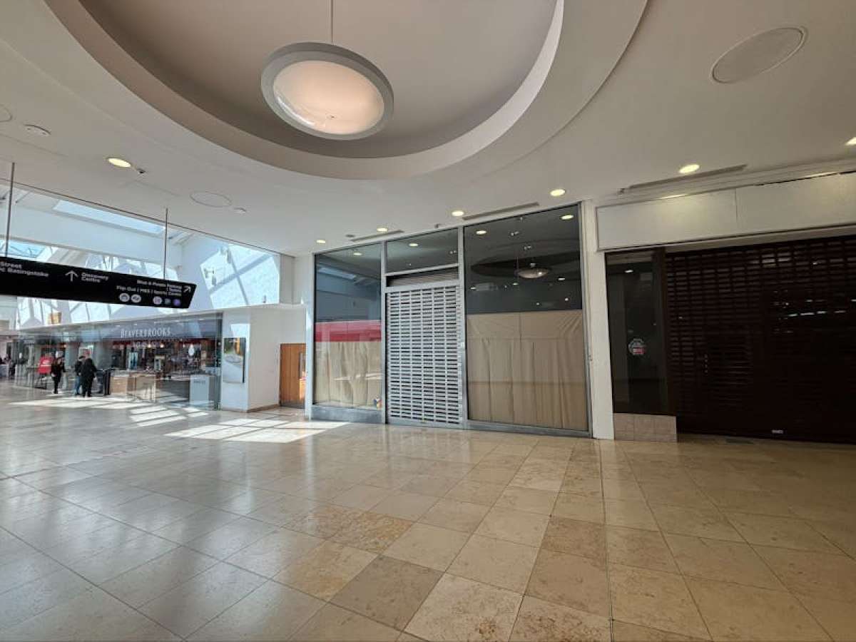 Retail/Shop To Let, Basingstoke