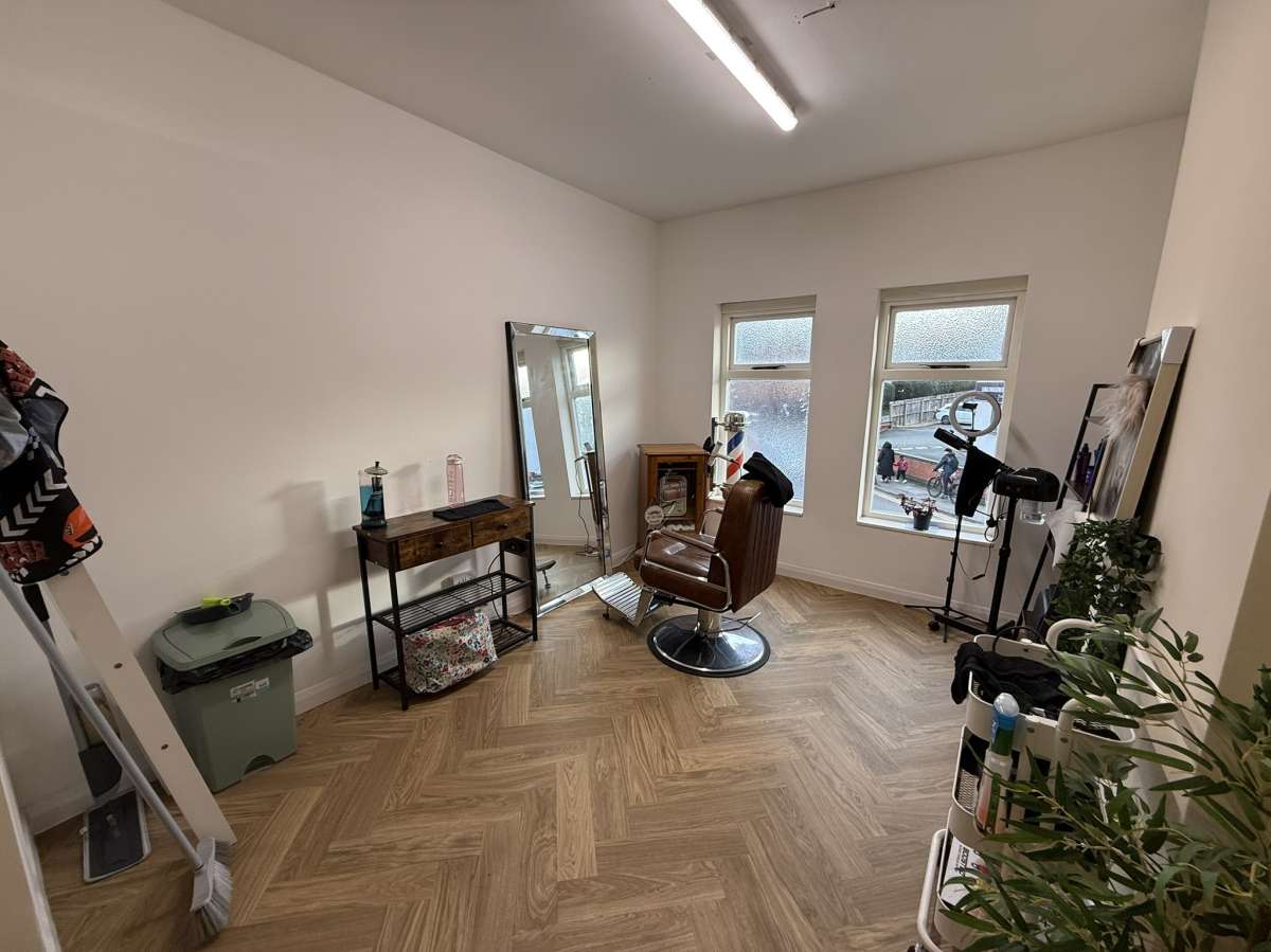 Retail/Shop in Barwell - photo 4