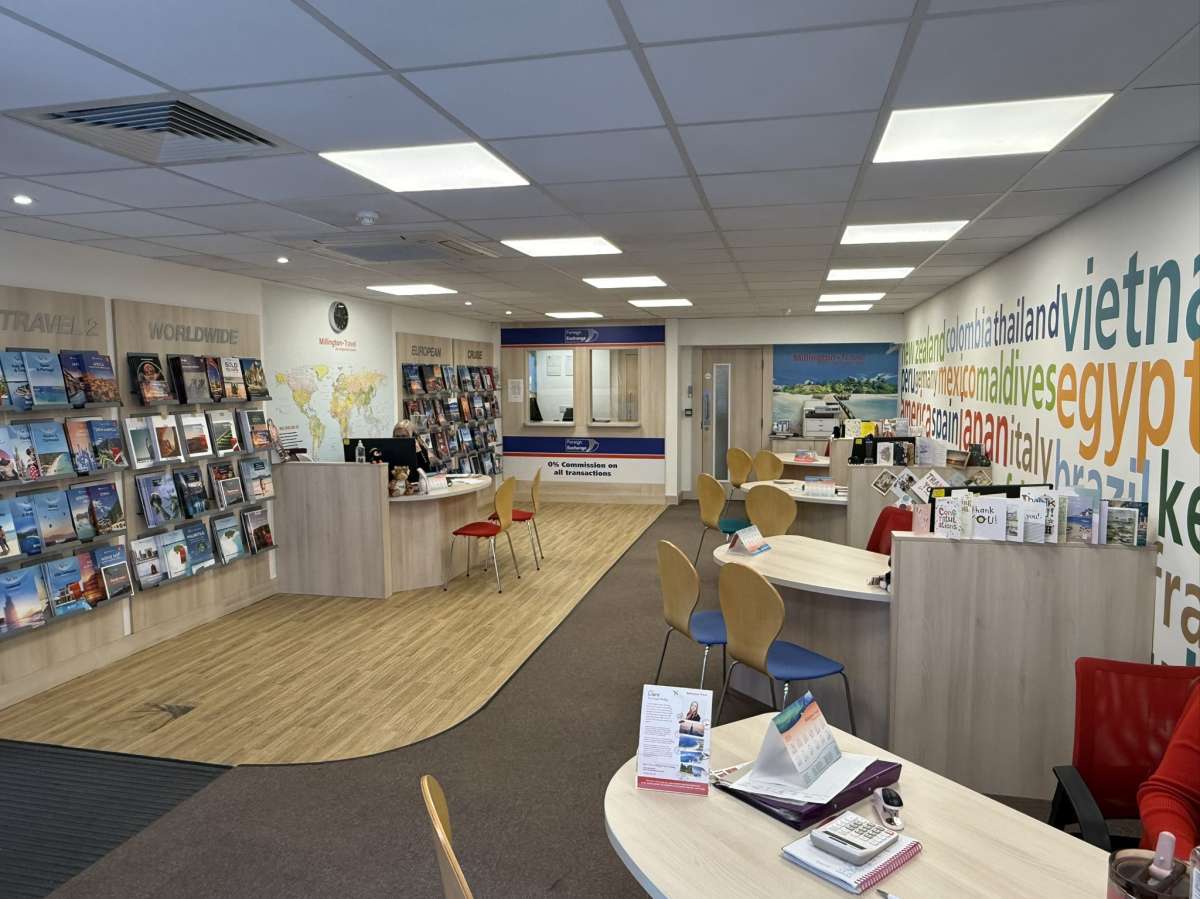 Retail/Shop in Hinckley - photo 3