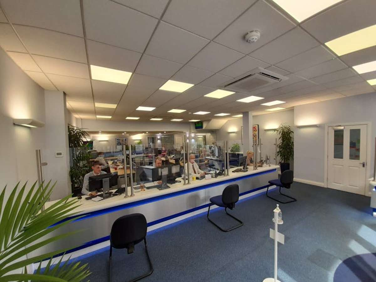 Retail/Shop in Winchester - photo 2