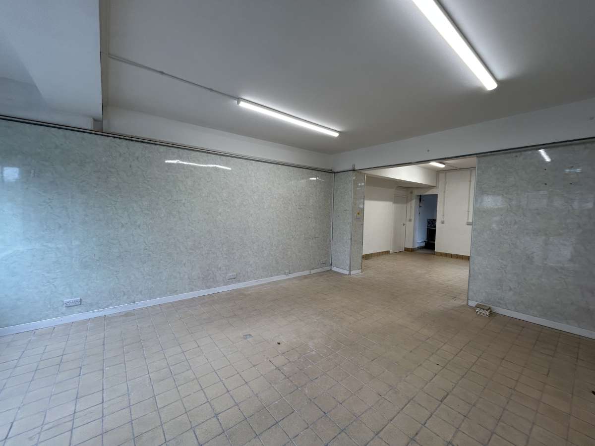 Retail/Shop in Exmouth - photo 2