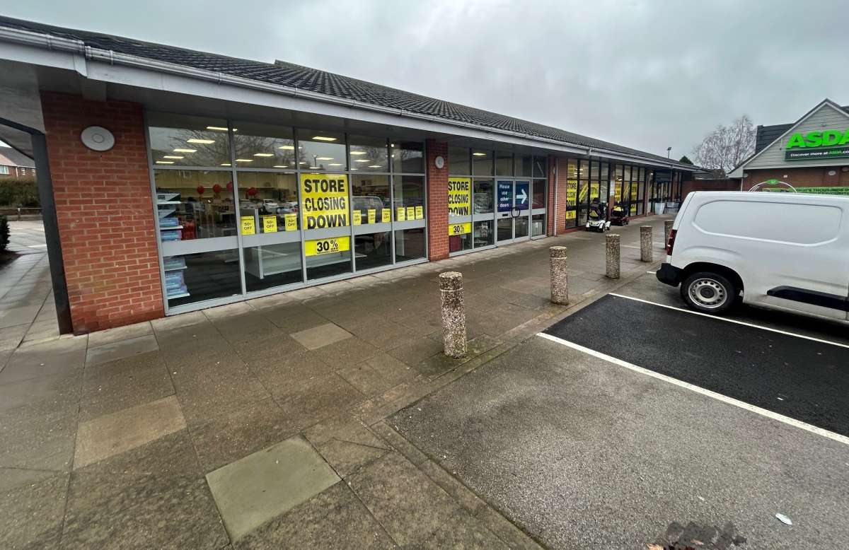 Retail in New Ollerton