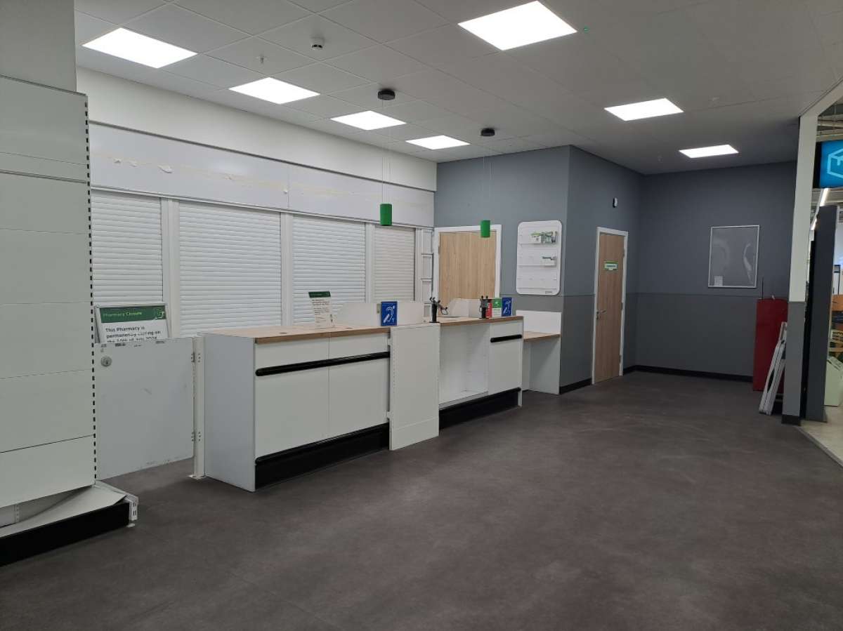 Retail/Shop in Walsall - photo 4