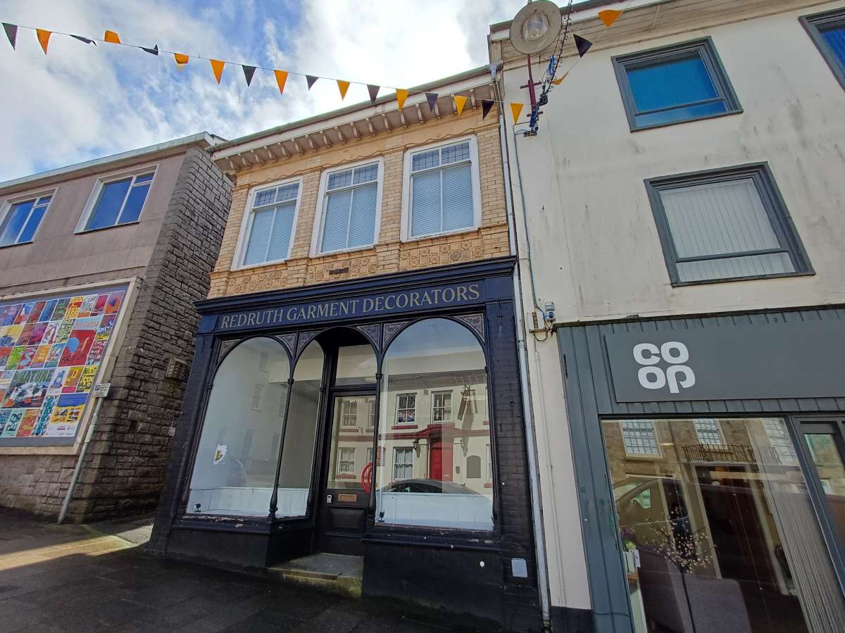 Retail/Shop For Sale, Redruth