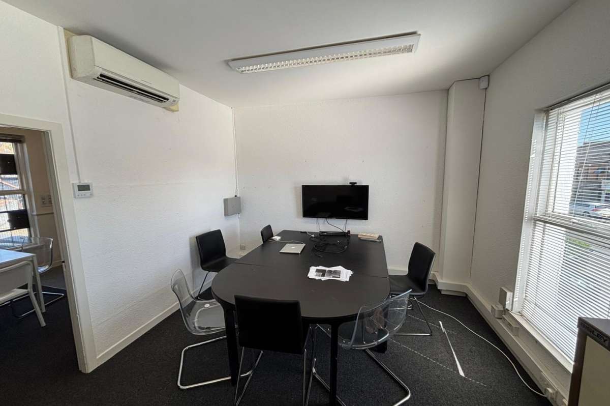 Retail/Shop For Sale, Lisburn