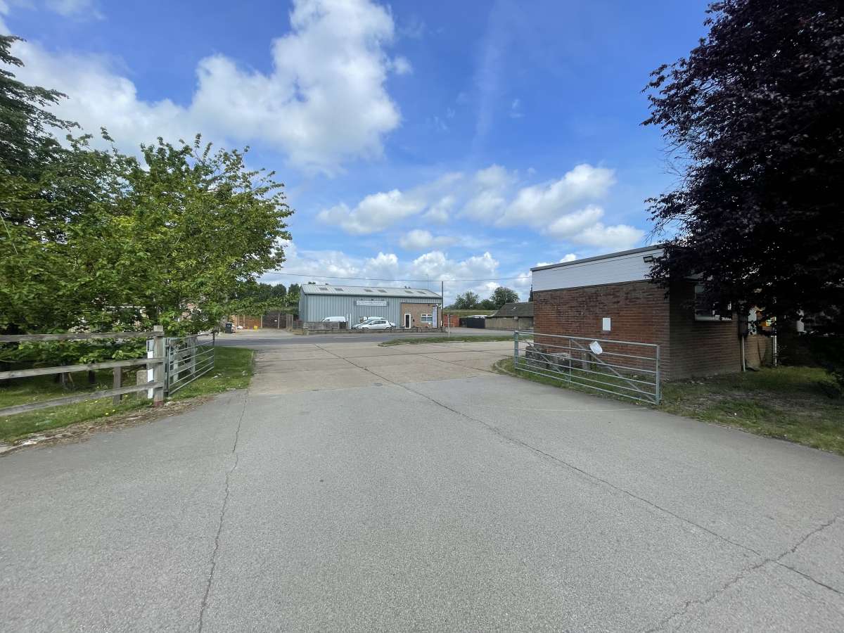 Retail/Shop in Downham Market - photo 4