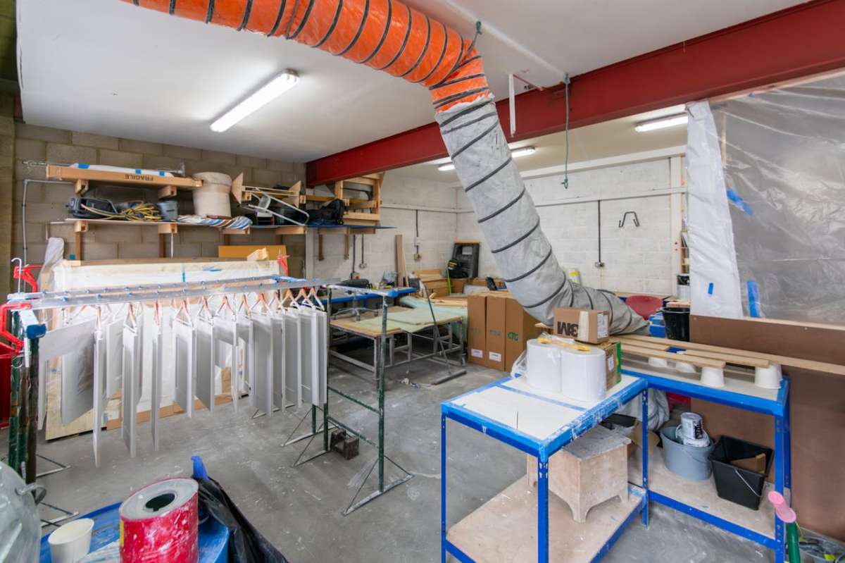 Retail/Shop in Poole - photo 3