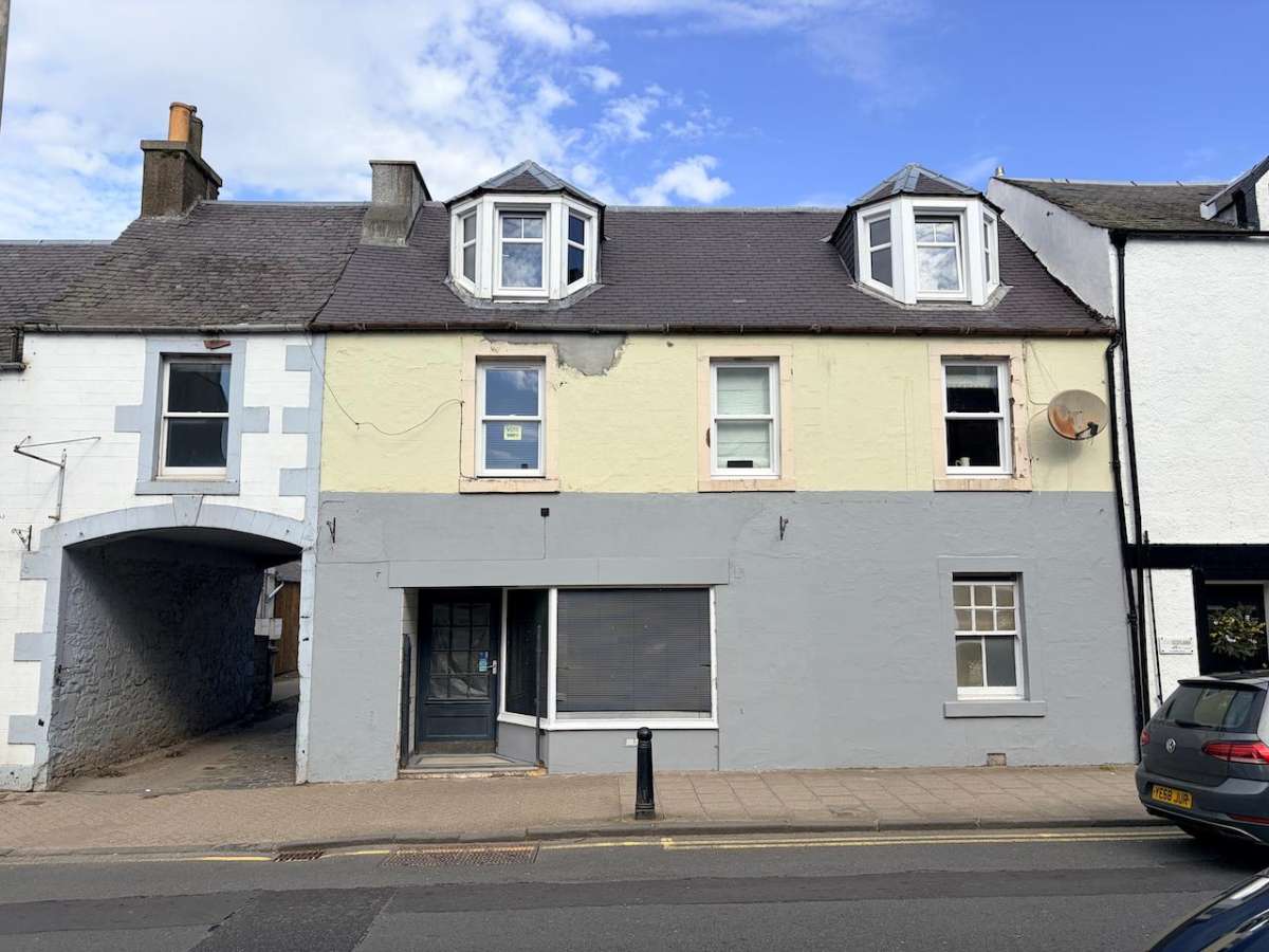 Retail/Shop in Innerleithen - photo 2