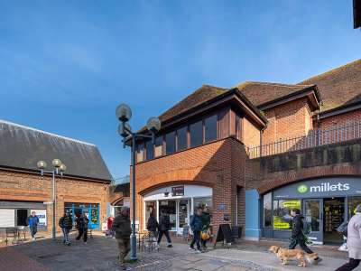 Retail/Shop in Dorking - photo 4