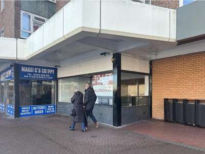 Retail/Shop in Cwmbran - photo 3