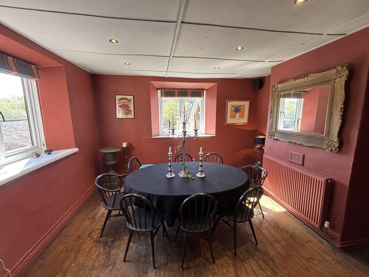 Retail/Shop in Sowerby Bridge - photo 4