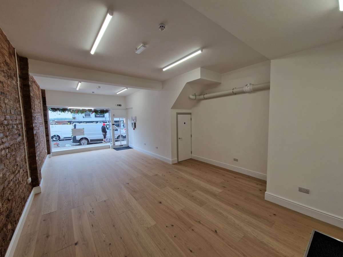 Retail/Shop in Alfreton - photo 3