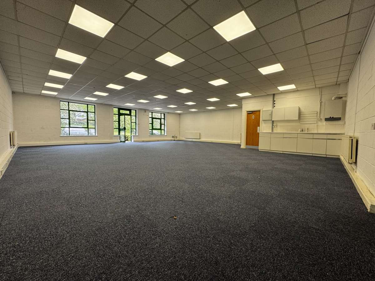 Retail/Shop in Doncaster - photo 3