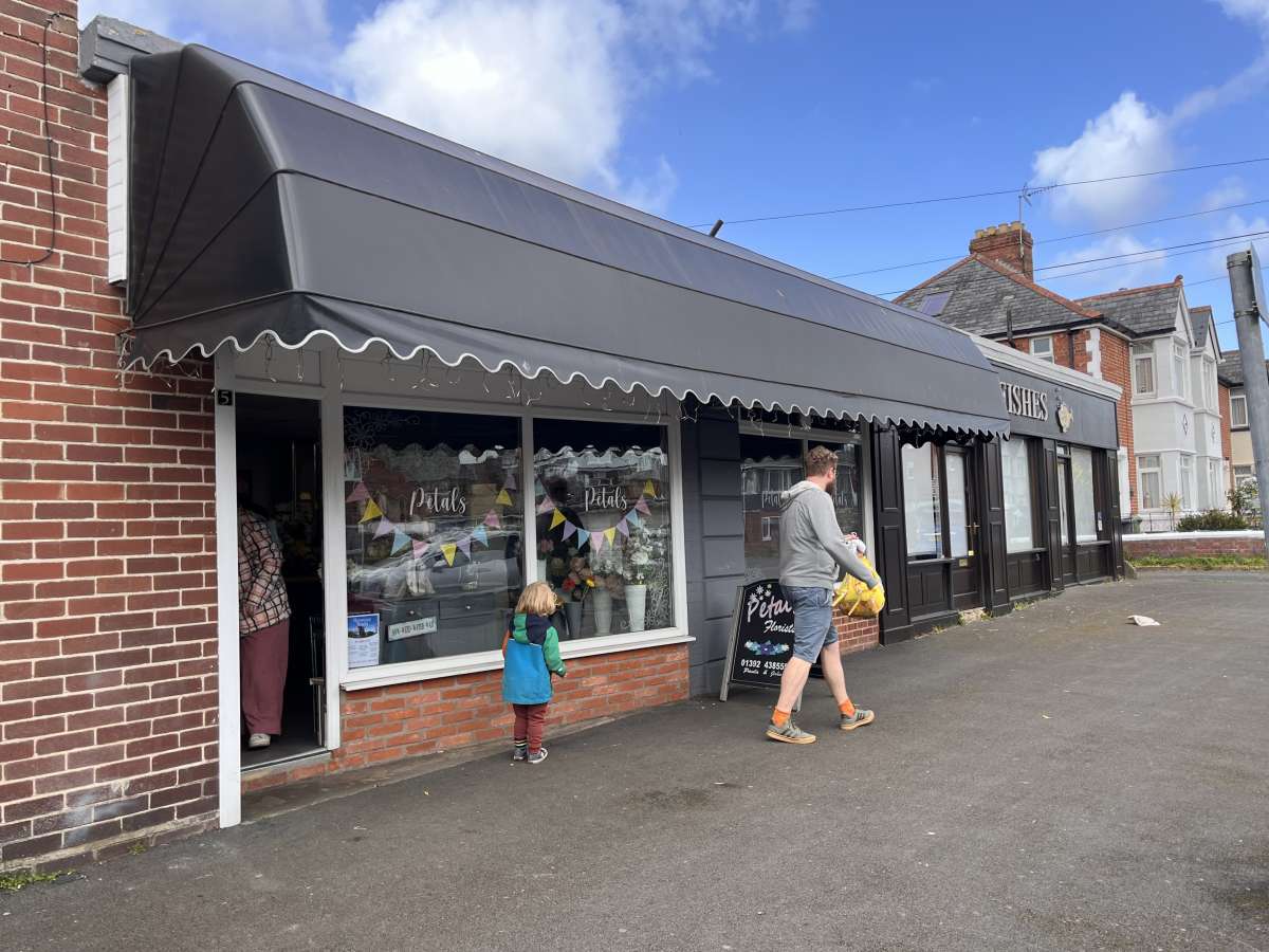 Retail/Shop For Sale, Exeter