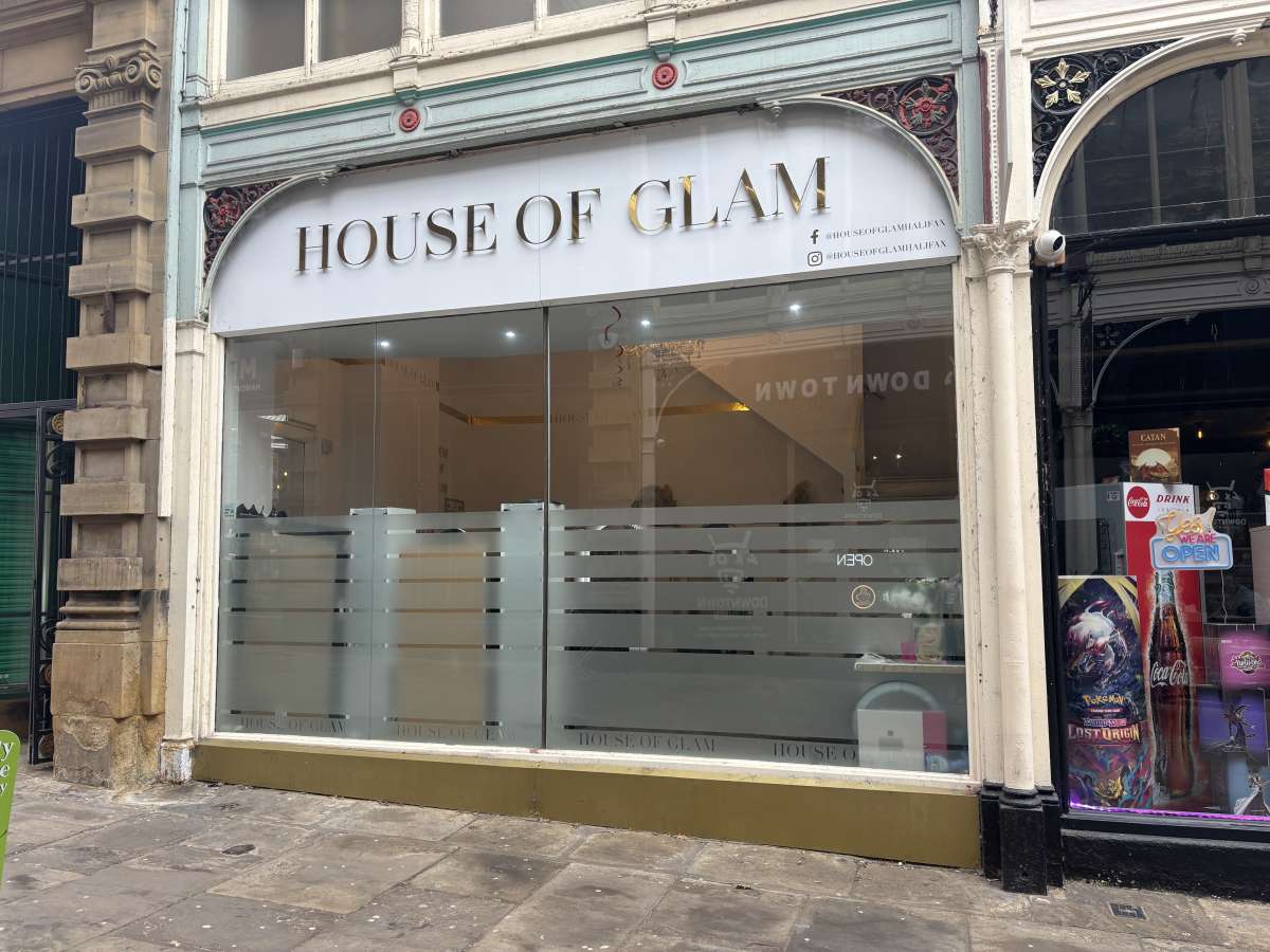Retail/Shop To Let, Halifax