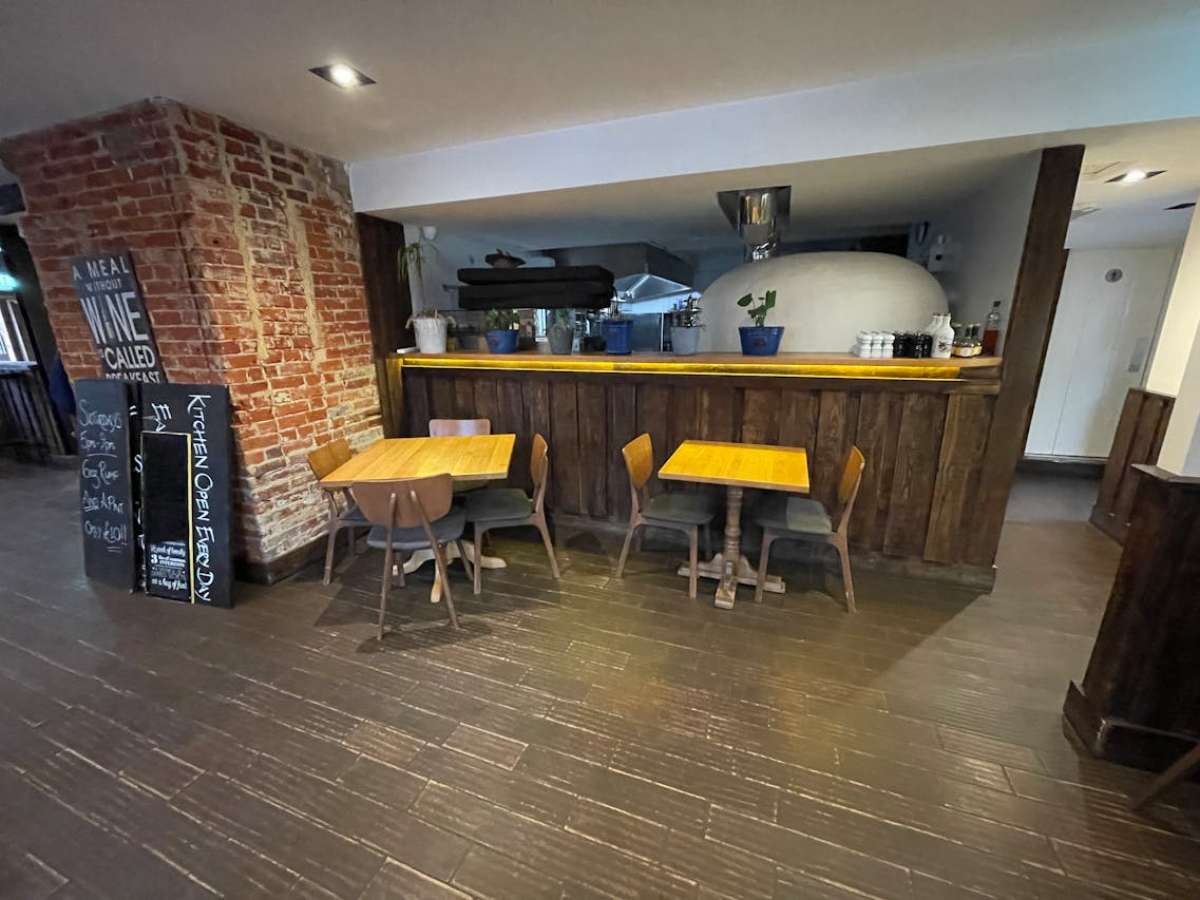 Retail/Shop in Fordingbridge - photo 3