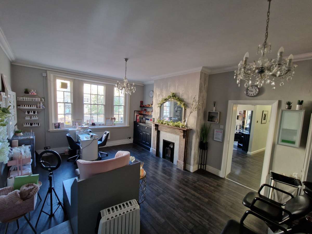 Retail/Shop in Derby - photo 3