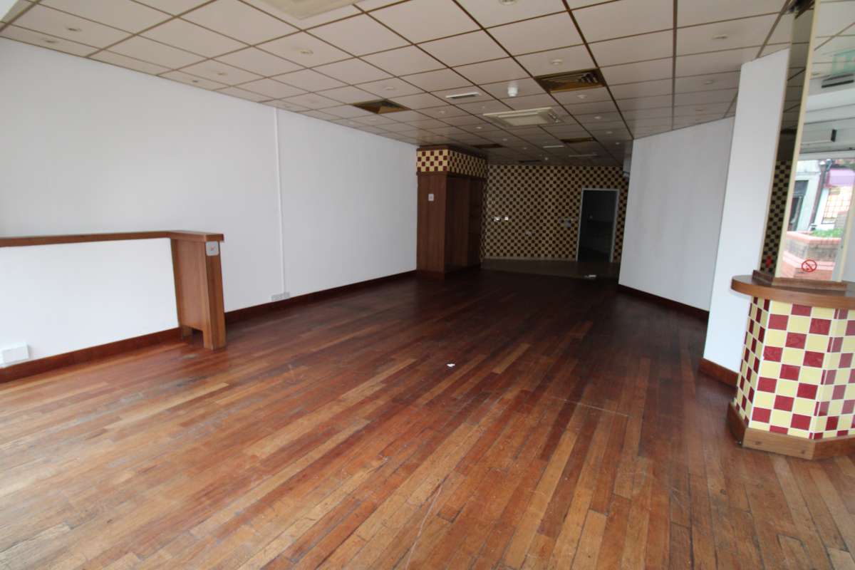 Retail/Shop in Hinckley - photo 3