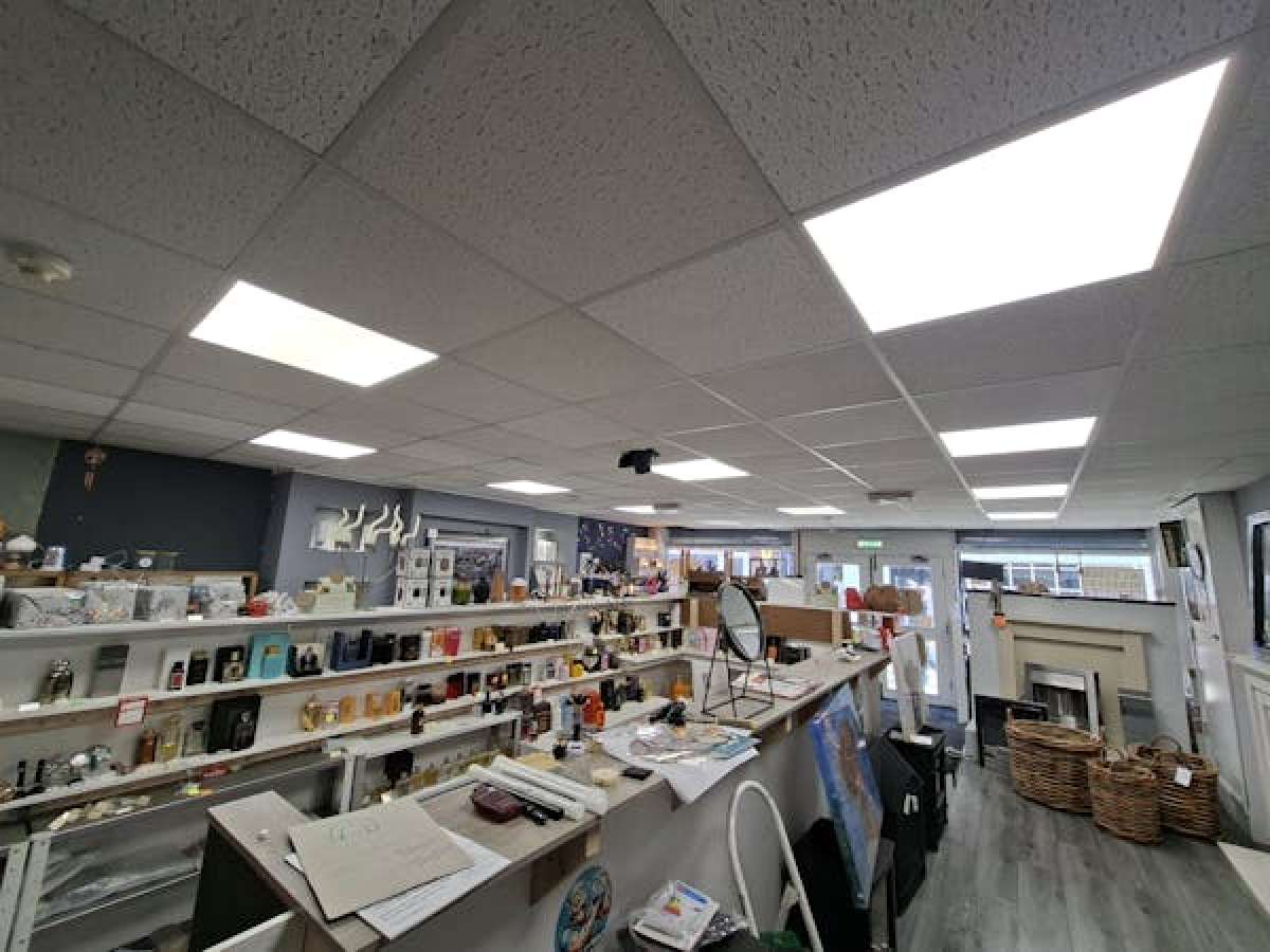 Retail/Shop in Doncaster - photo 2