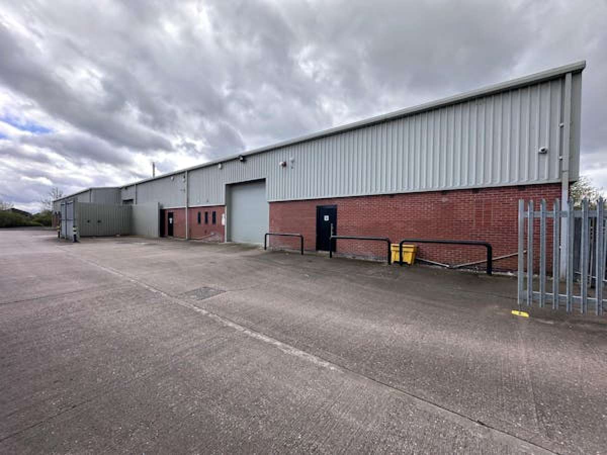 Retail/Shop in Oldbury
