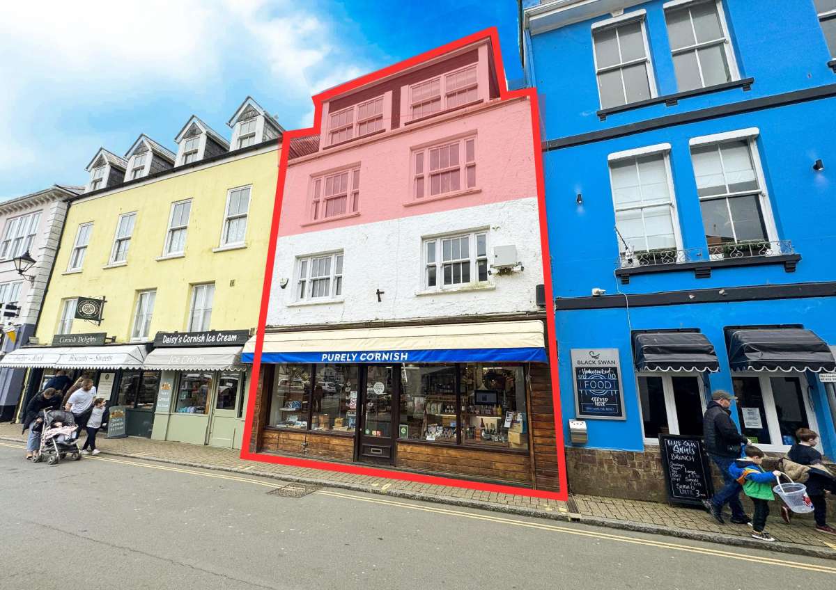 Retail/Shop For Sale, East Looe