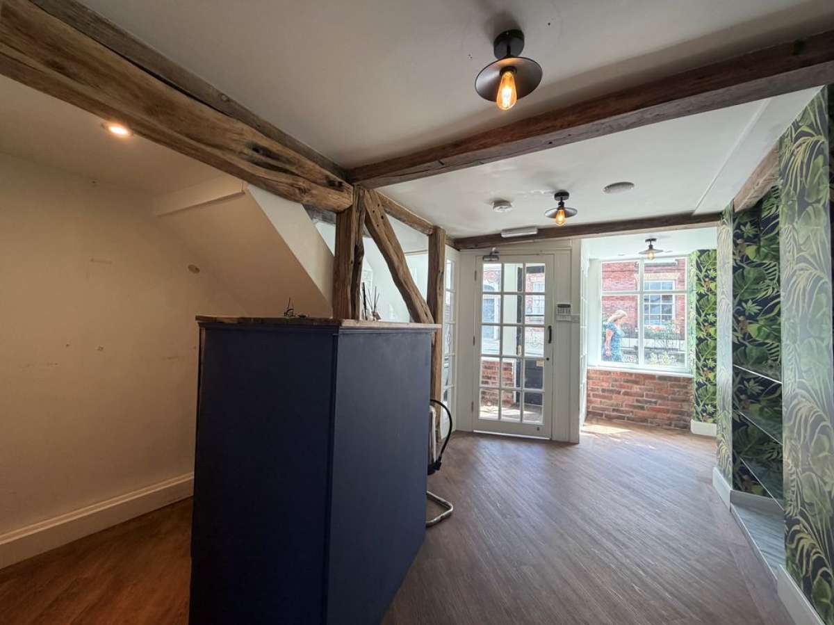 Retail/Shop in Congleton - photo 2