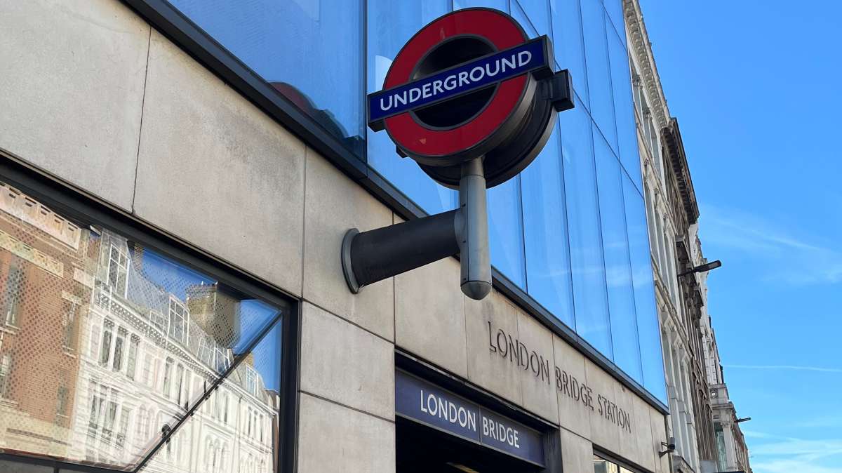 Retail/Shop in London - photo 3