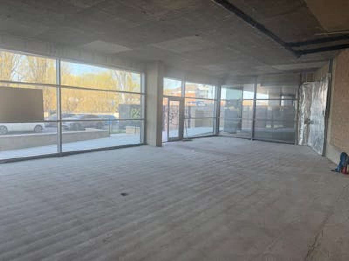 Retail/Shop in Peterborough - photo 4