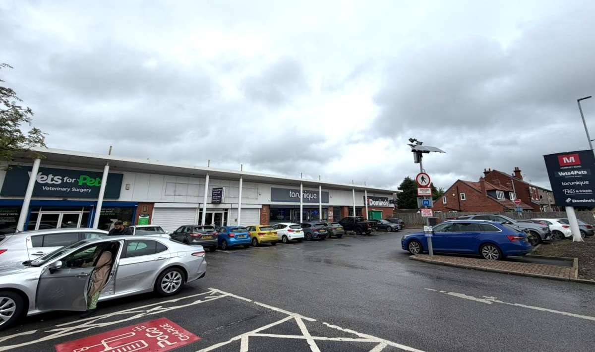 Retail/Shop in Wakefield - photo 3