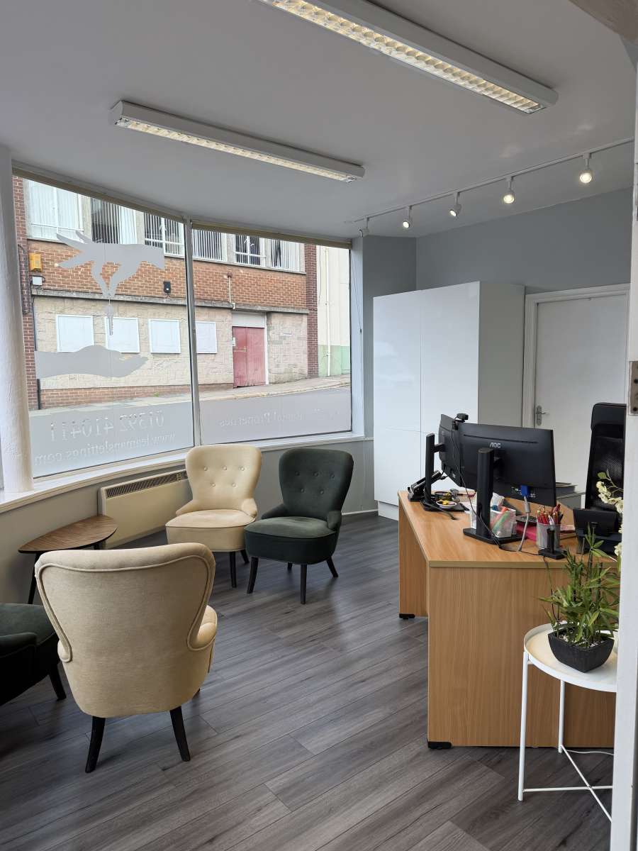 Retail/Shop in Exeter - photo 2