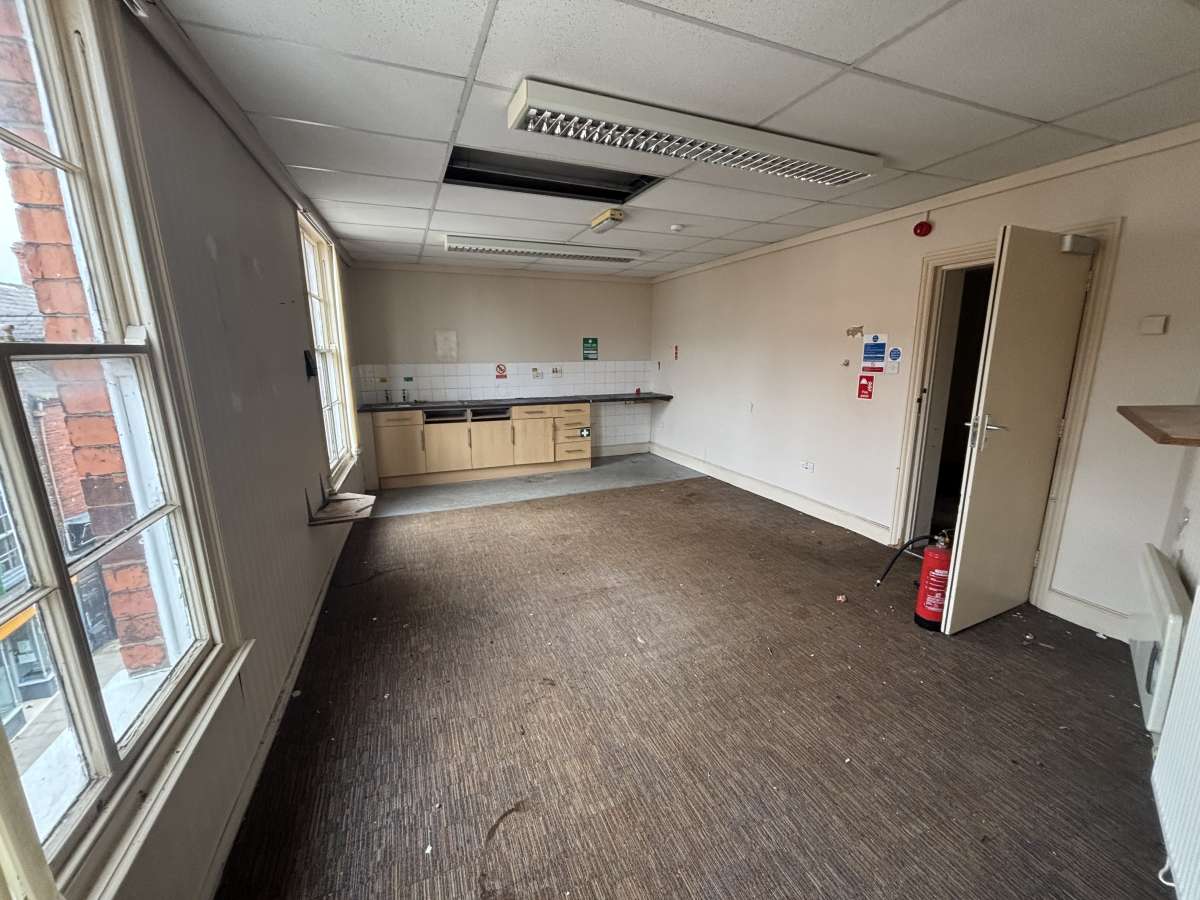 Retail/Shop in Selby - photo 3