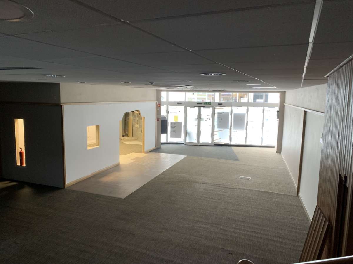 Retail/Shop in Falmouth - photo 2