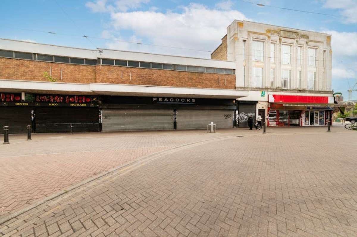 Retail/Shop in Barking - photo 4