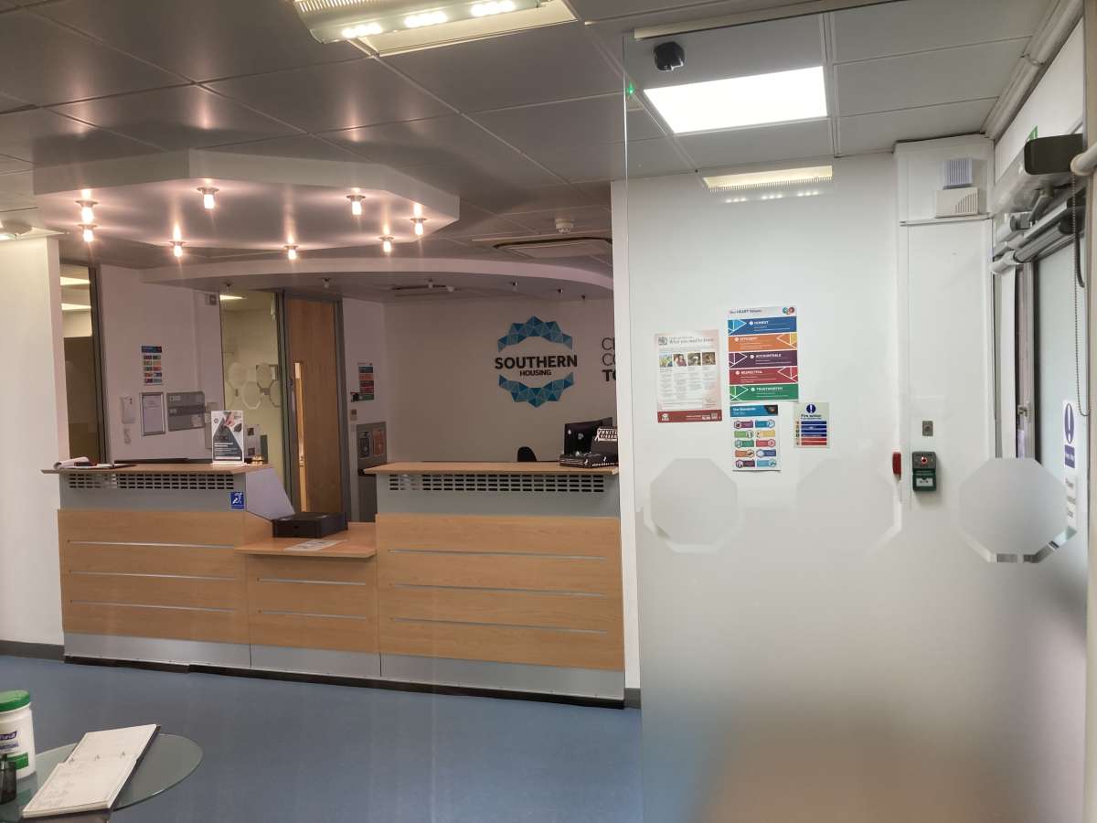 Retail/Shop in Sittingbourne - photo 2
