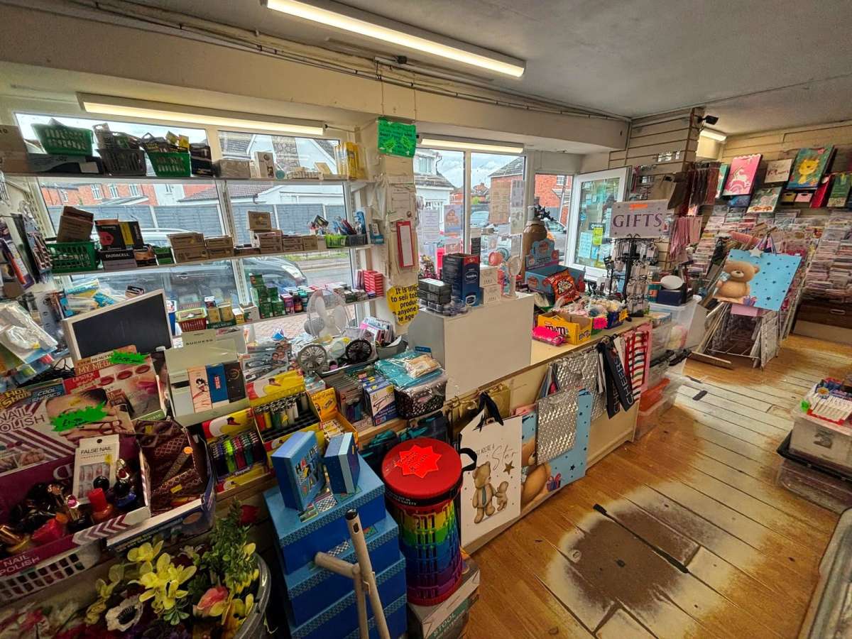 Retail/Shop in Leicester - photo 2