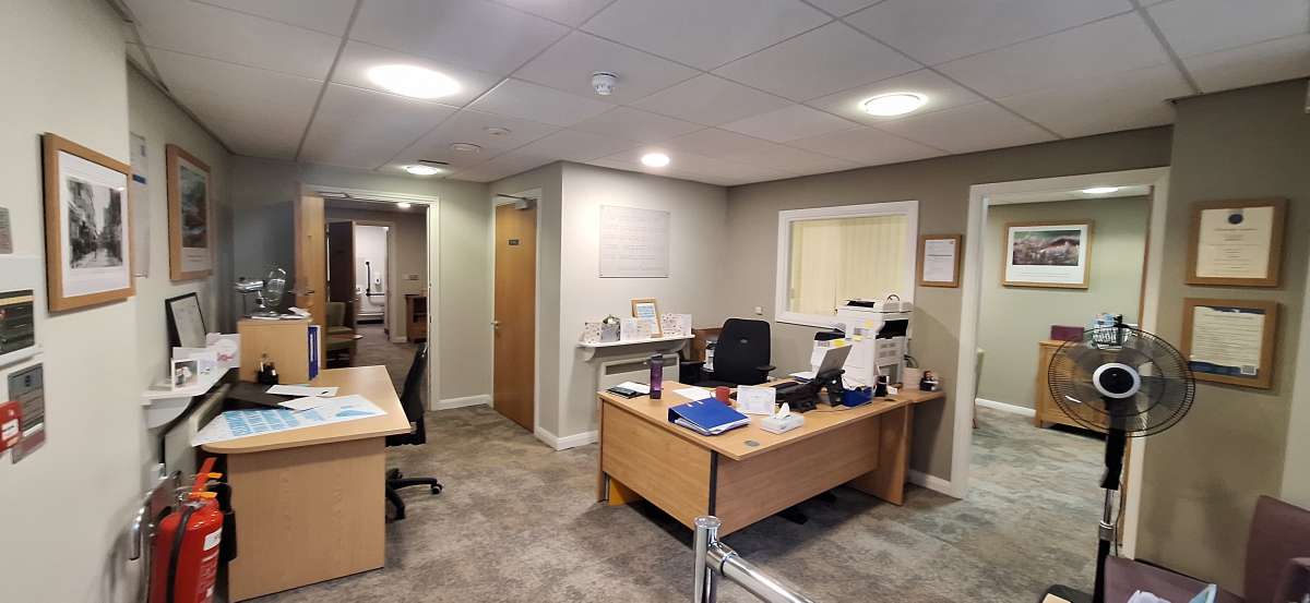 Retail/Shop in Horsham - photo 2