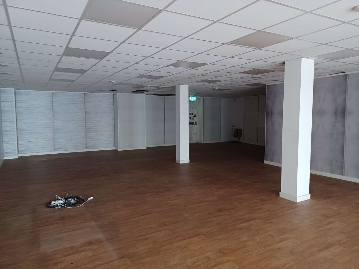 Retail/Shop in Taunton - photo 4