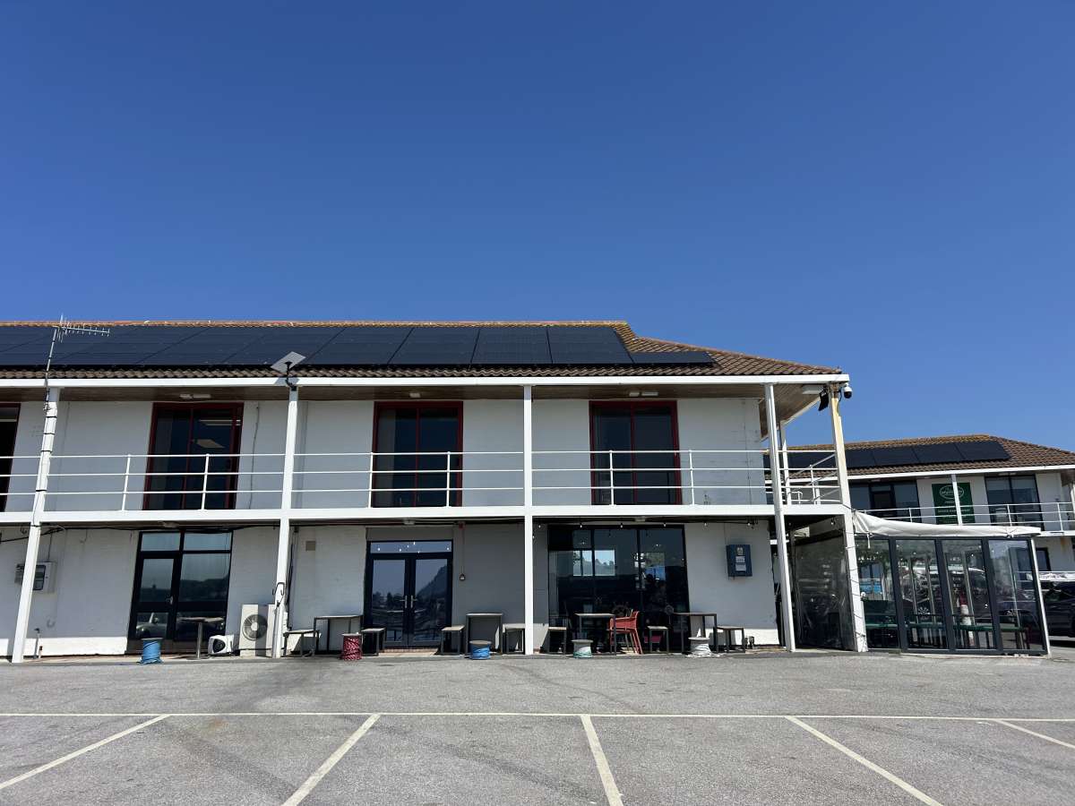 Retail/Shop in Plymouth - photo 4