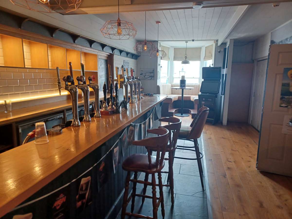 Retail/Shop in Falmouth - photo 4