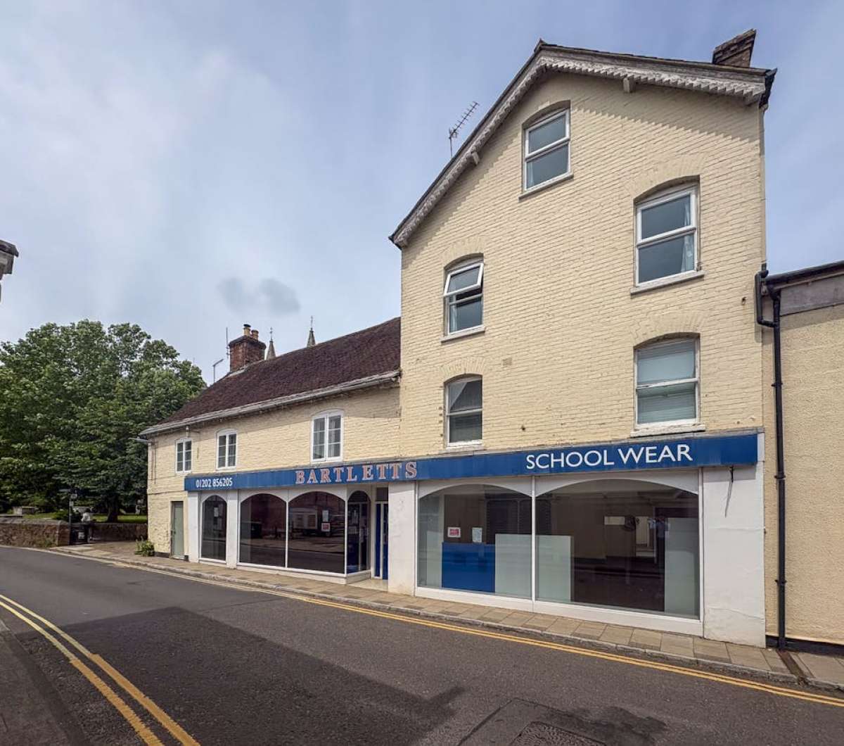 Retail/Shop To Let, Wimborne