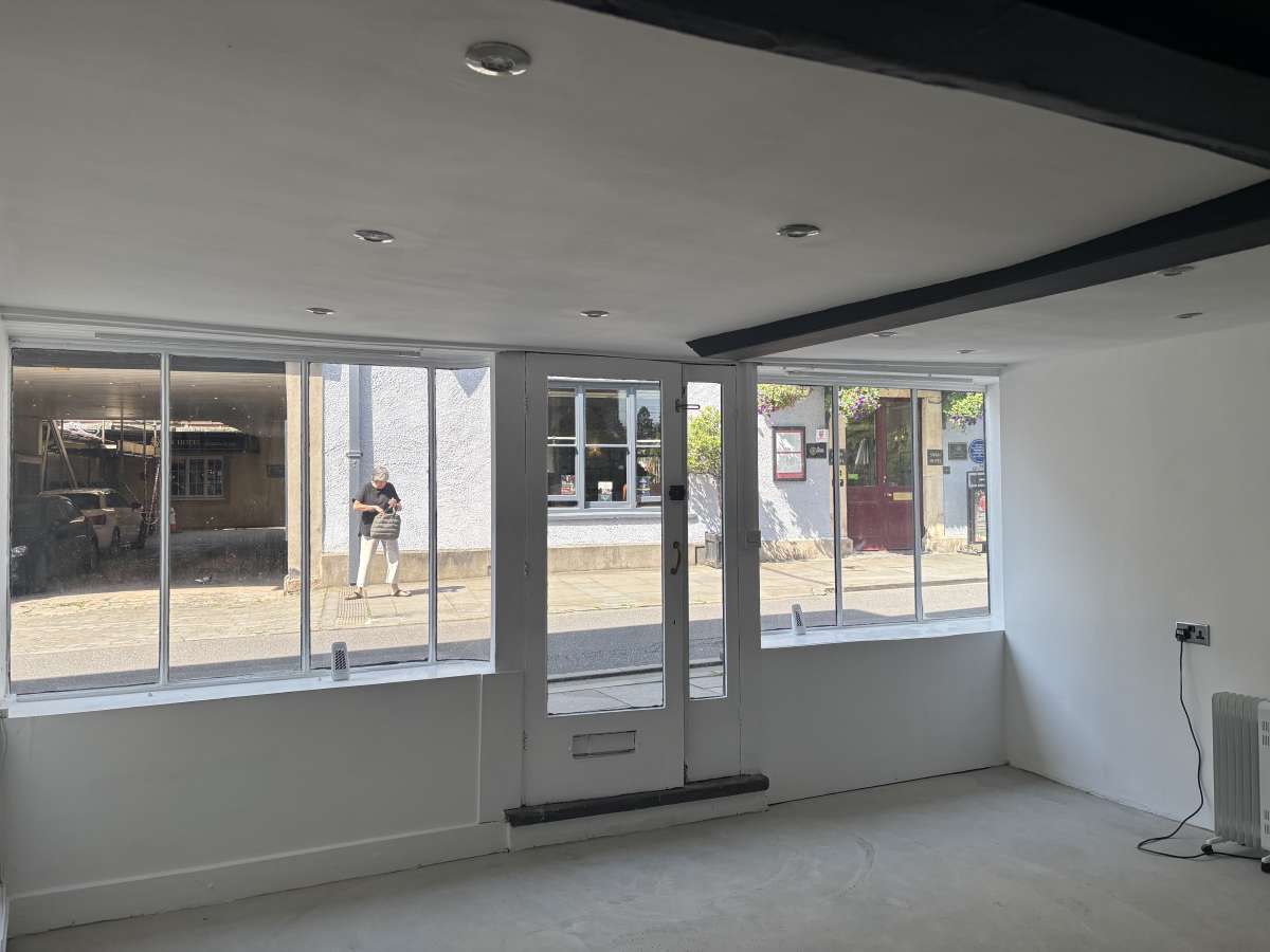 Retail/Shop in Wells - photo 3