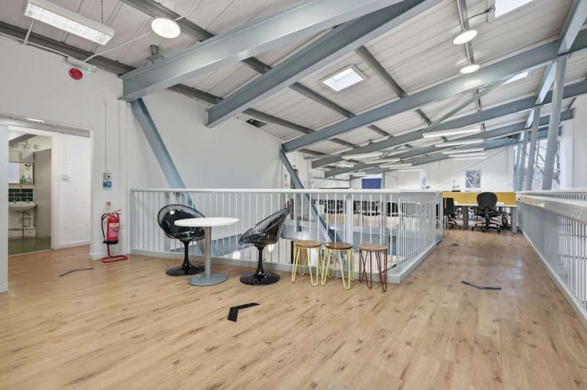 Office in London - photo 3