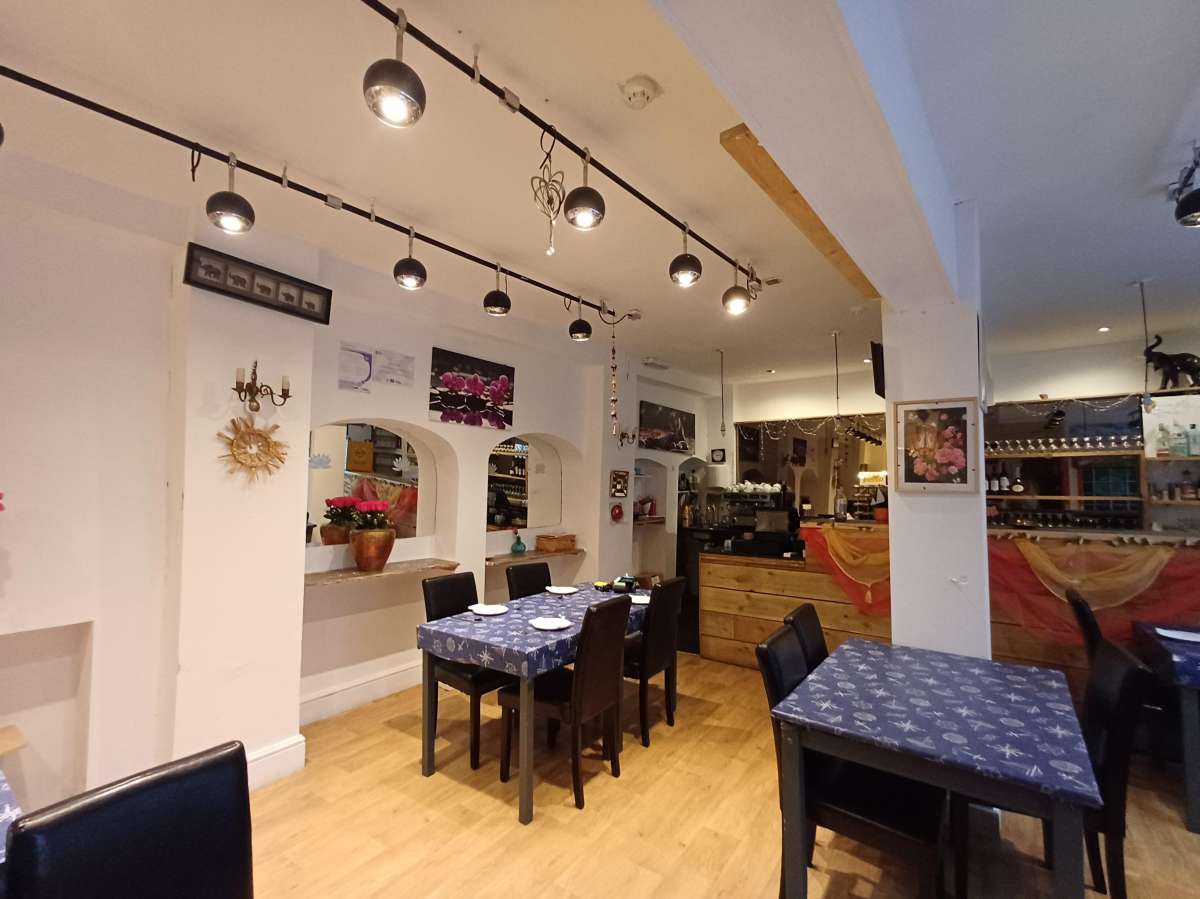 Retail/Shop To Let Or For Sale, Truro