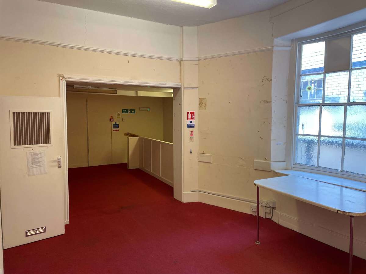 Retail/Shop in Barnstaple - photo 3
