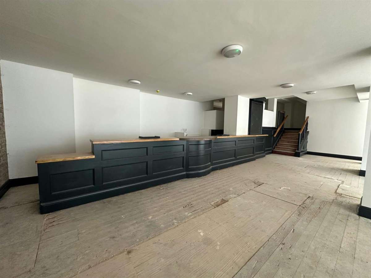 Retail/Shop in Worksop - photo 3