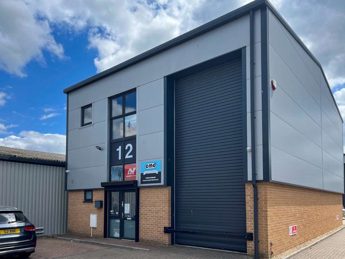 Retail/Shop To Let, Wimborne
