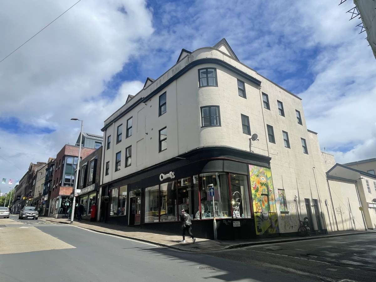 Retail/Shop To Let, Exeter, Devon