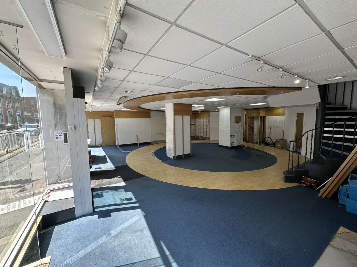 Retail/Shop in Eastbourne - photo 3