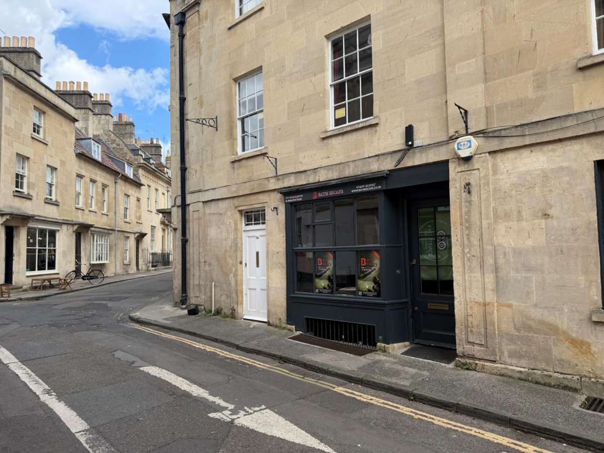 Retail/Shop To Let, Bath, Avon