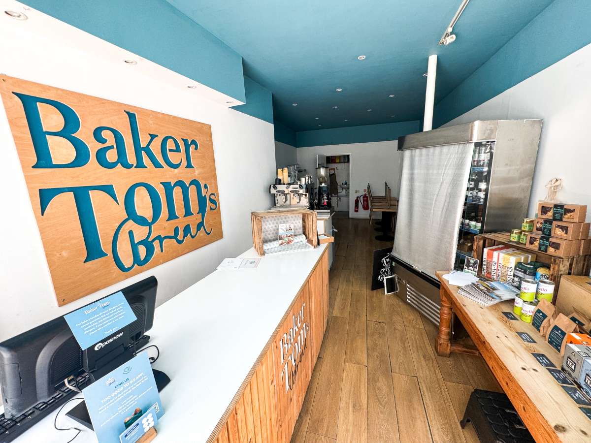 Retail/Shop in Falmouth - photo 2